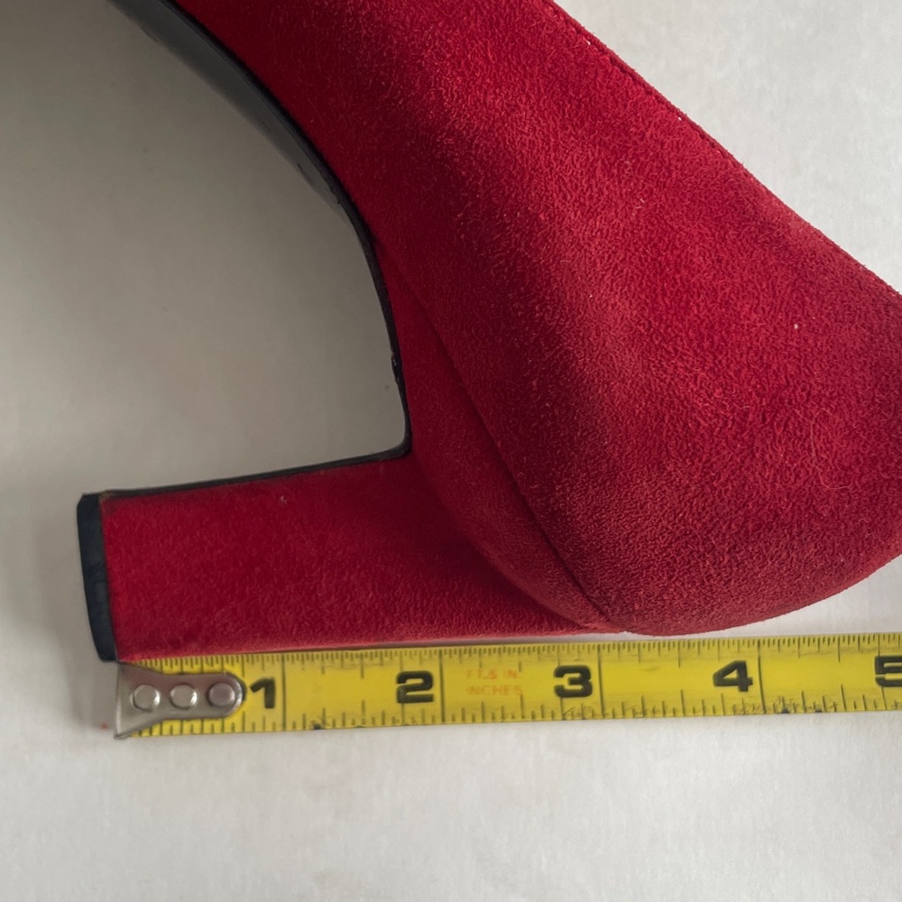 St. John Red suede shoes 9.5 Pumps - Picture 11 of 11